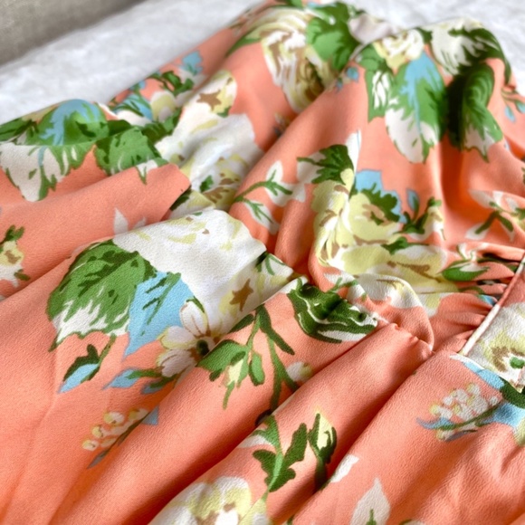 Forever 21 Floral Maxi Dress in Size Medium - Picture 9 of 14